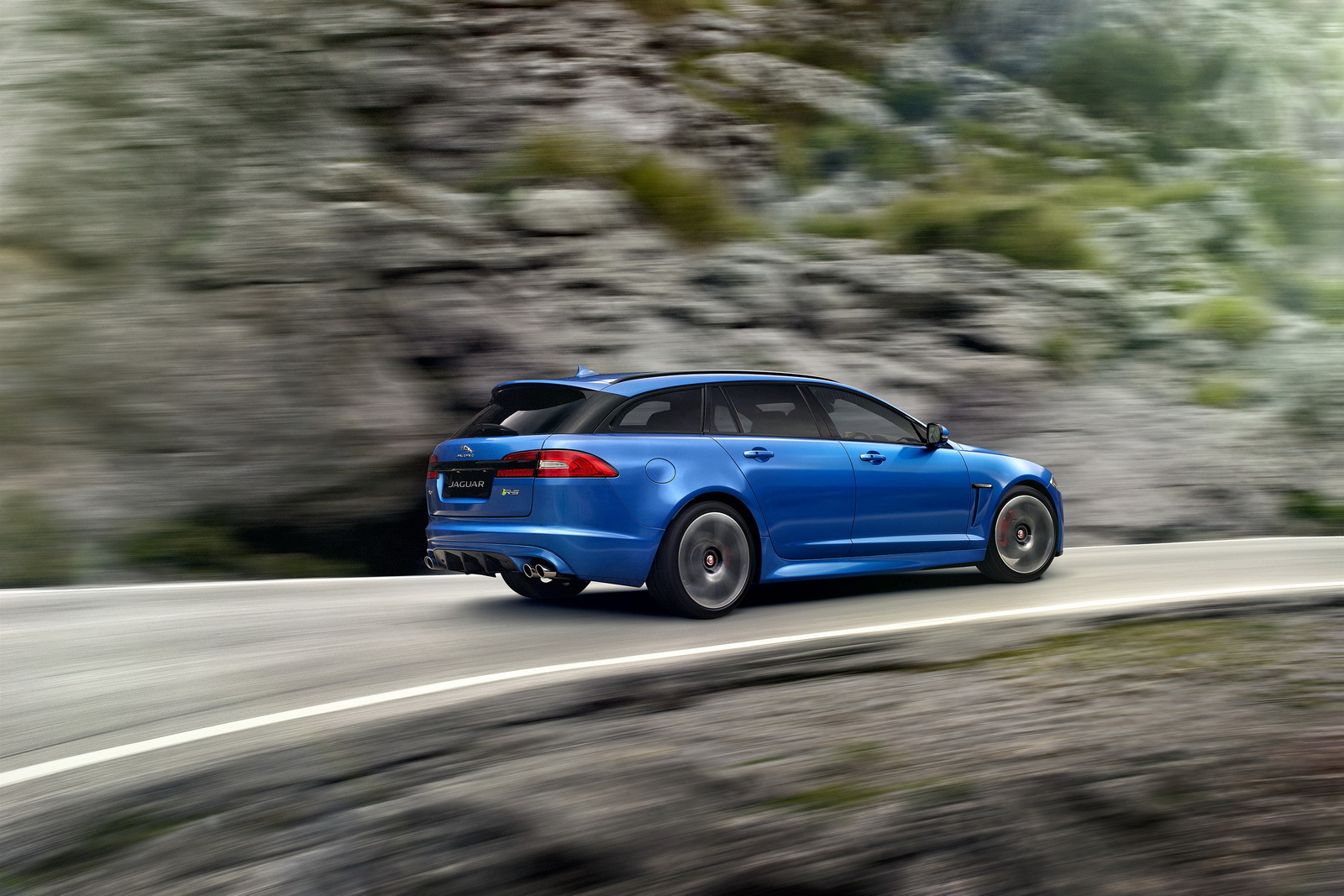 Jaguar XFR-S Sportbrake (24)