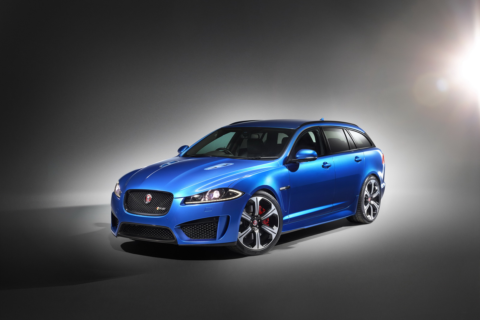 Jaguar XFR-S Sportbrake (27)