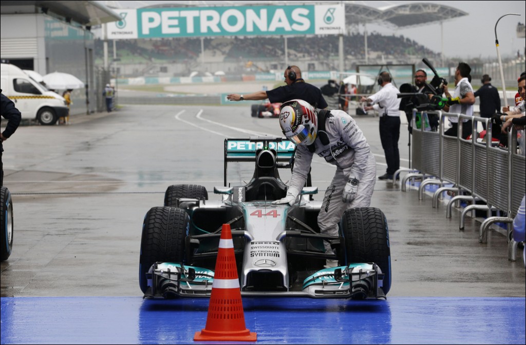 Mercedes_Formula1_MalaysiaGrandPrix-02