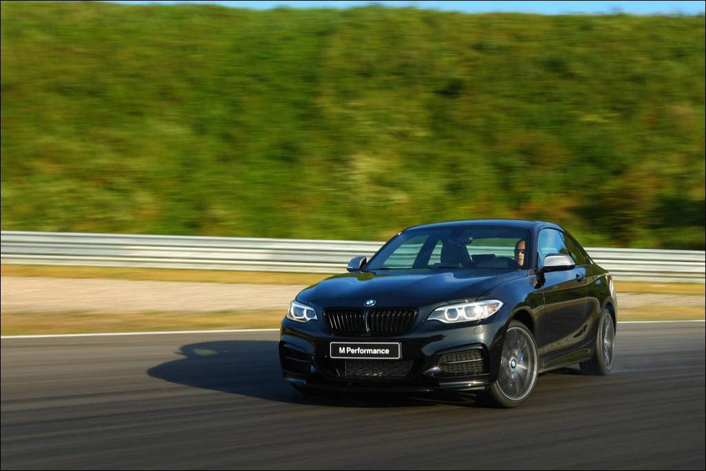 BMW_M235i_TrackEdition-45