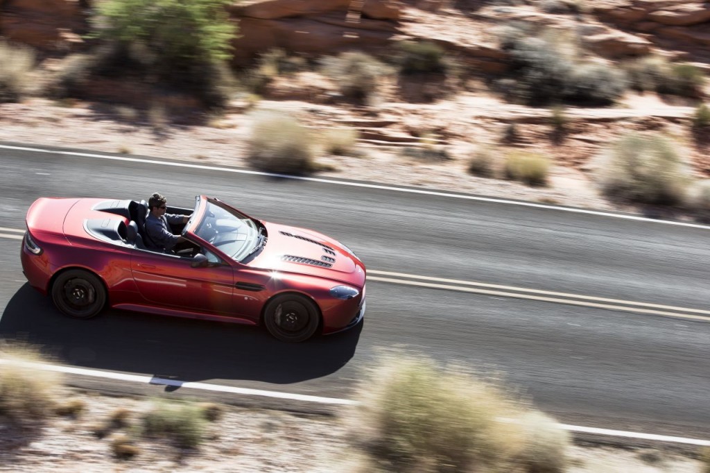 v12-vantage-s-roadster_05