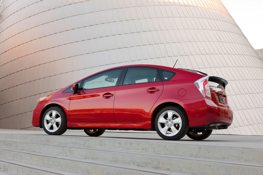 2012_Toyota_Prius_002