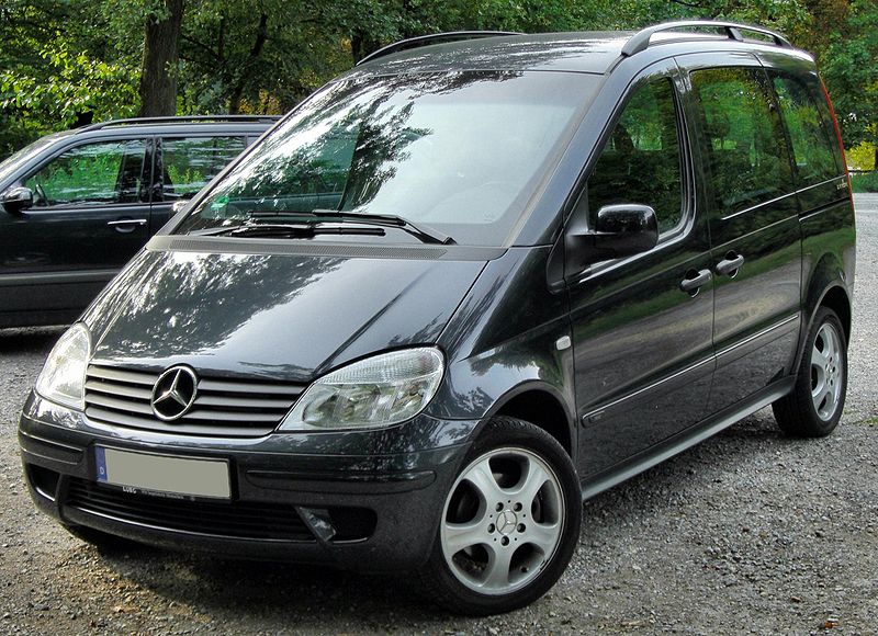 800px-Mercedes_Vaneo_front_20090921