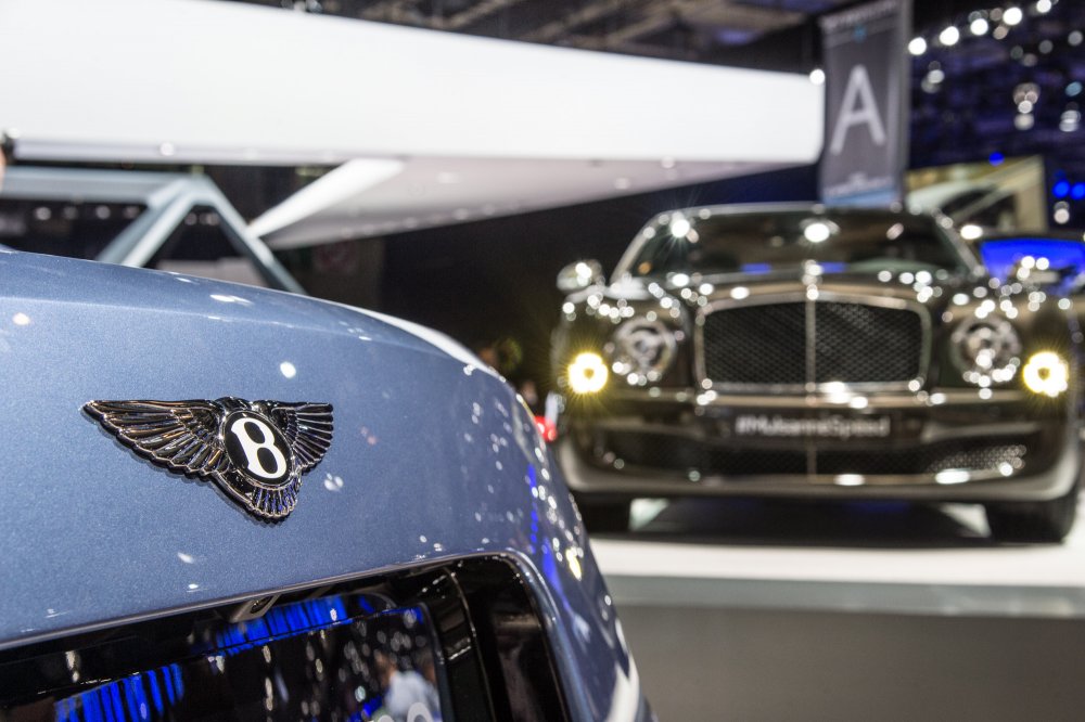 Bentley unveils new flagship Mulsanne at Paris Motor Show 