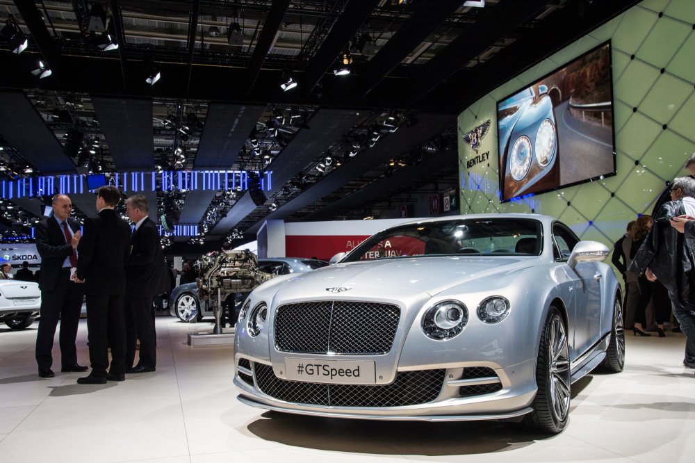 Bentley unveils new flagship Mulsanne at Paris Motor Show 