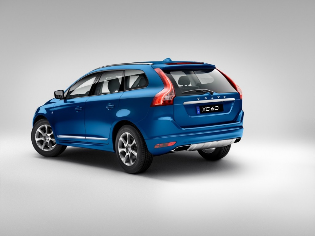 154075_Volvo_Unveils_Limited_Edition_Volvo_Ocean_Race_XC60_at_Miami_International