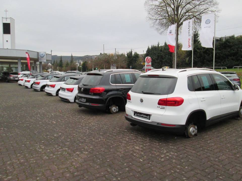 Dealership_Audi_RimsStolen_Germany-03