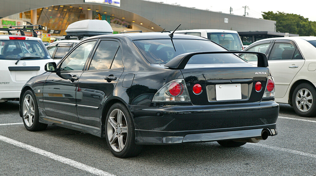 Toyota_Altezza_001