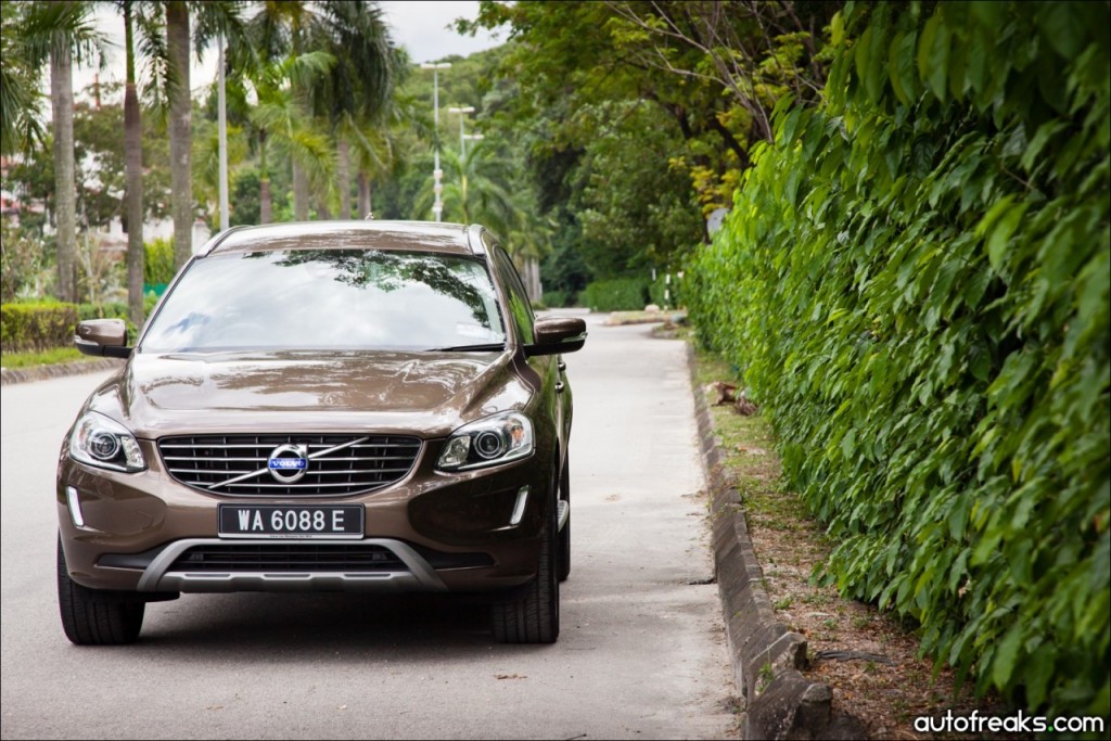 Volvo_XC60_T5-001