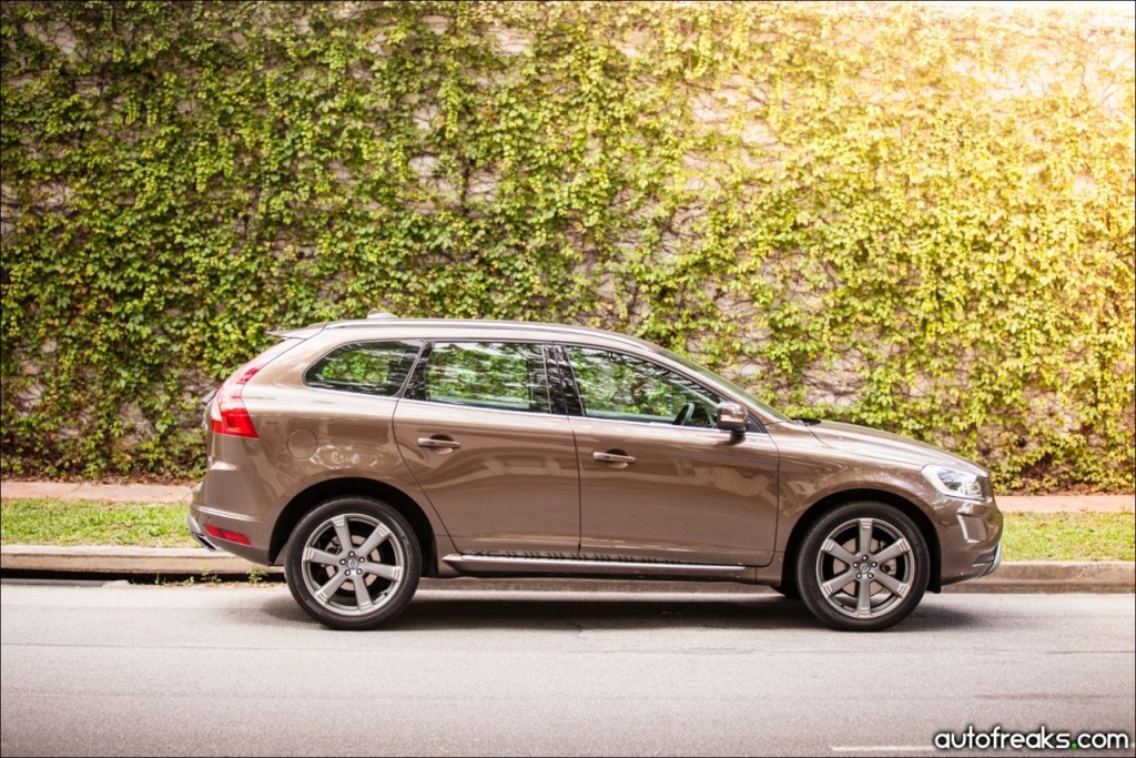 Volvo_XC60_T5-015