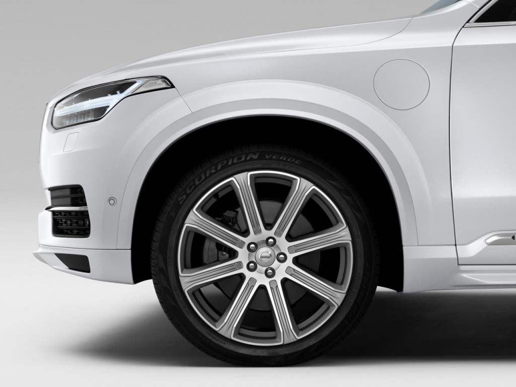 150058_The_all_new_Volvo_XC90_exterior_detail