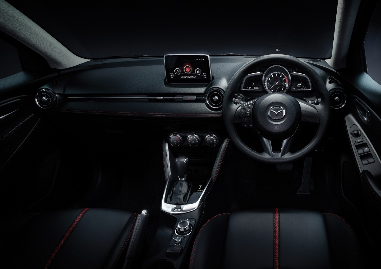 Mazda2_Interior