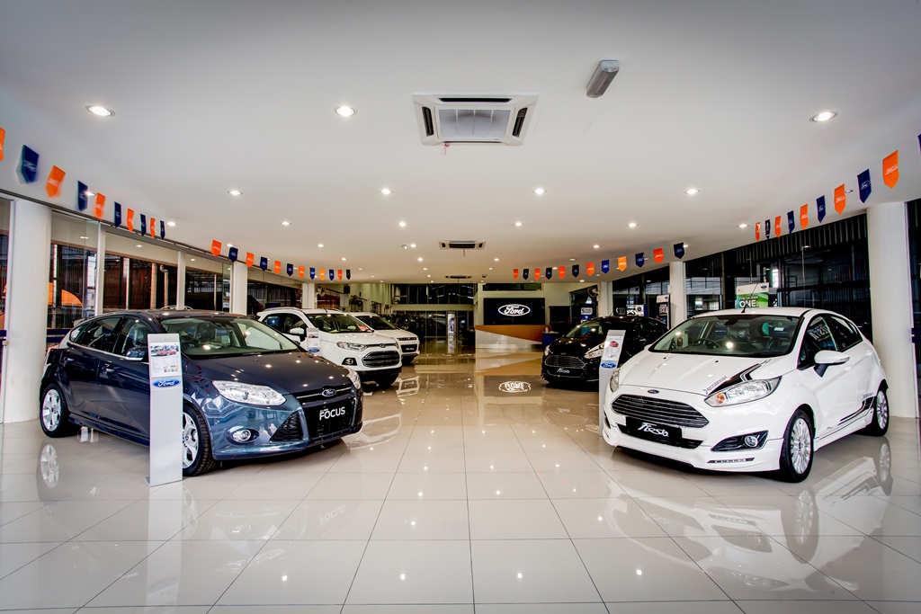 Photo 5 - Interior Showroom