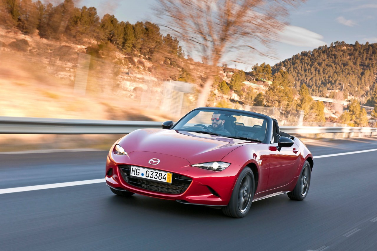 mx-5_2015_action_06_screen