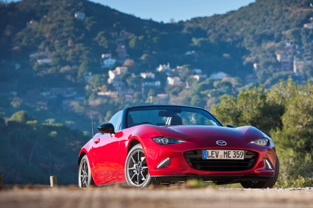 mx-5_2015_exterior_01_screen