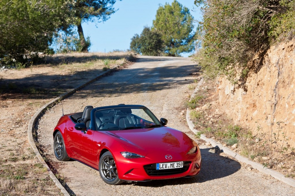 mx-5_2015_exterior_09_screen