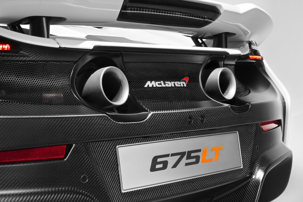 mclaren675lt_studio_13