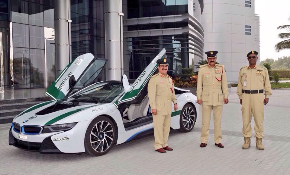 BMW_i8_Dubai_Police_2