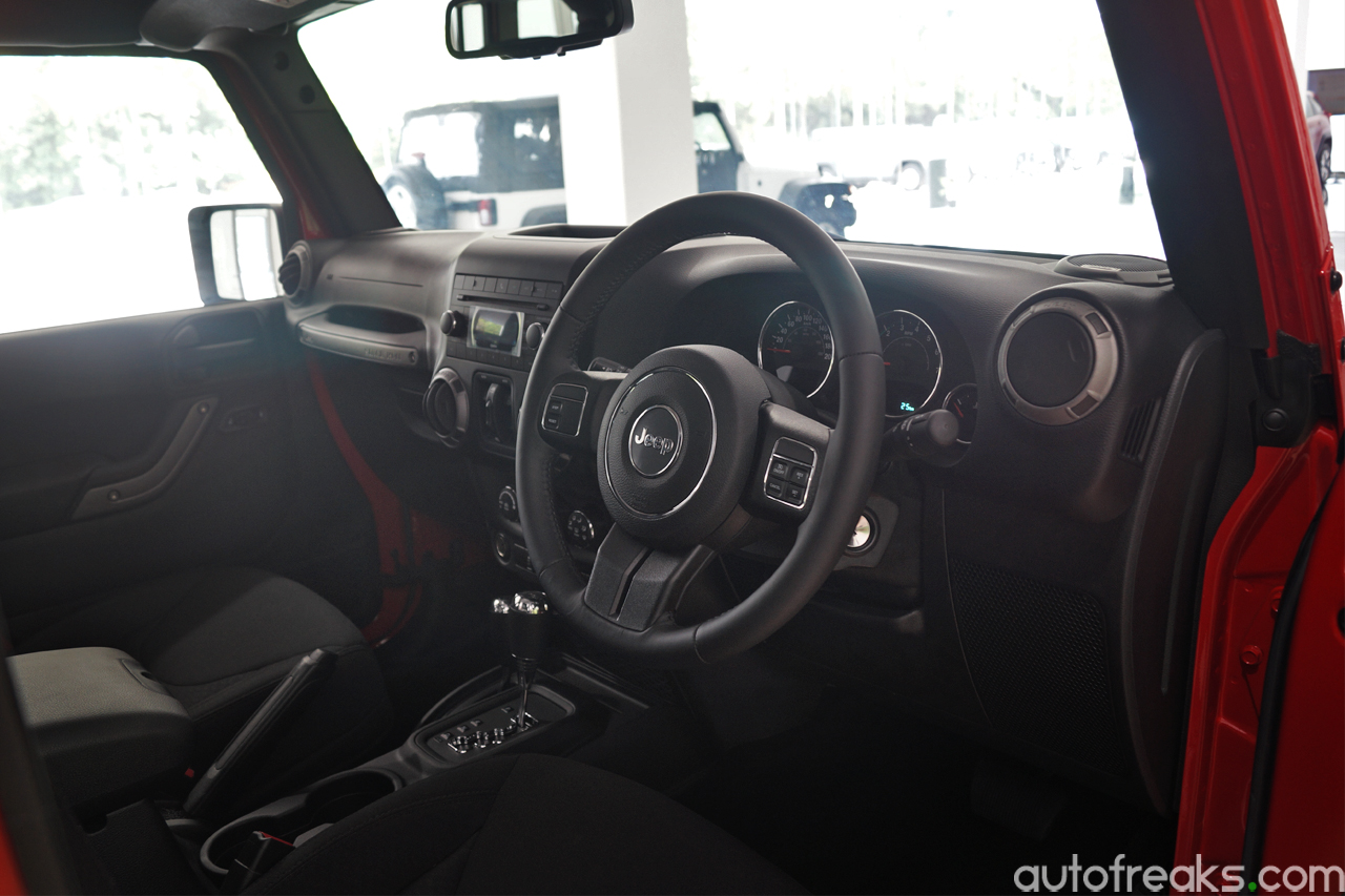 Jeep_ Wrangler_Unlimited_Sport (3)