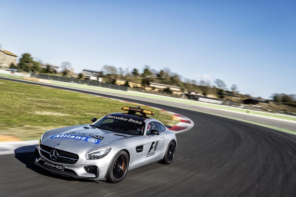 Mercedes-AMG_GTS-3