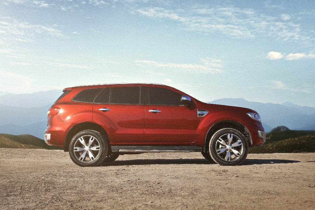 New Ford Everest_Side