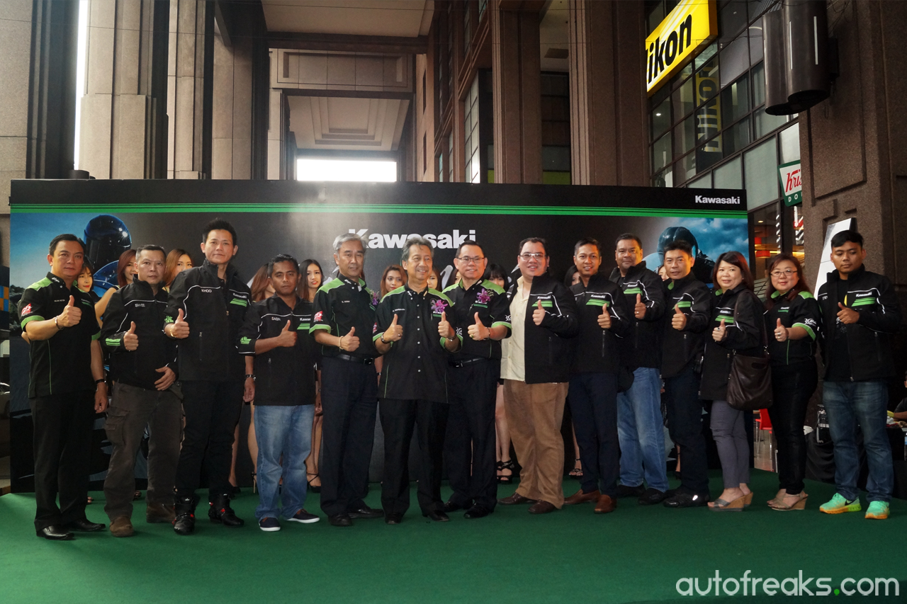 Kawasaki_H2_H2R_Handover_Ceremony (16)