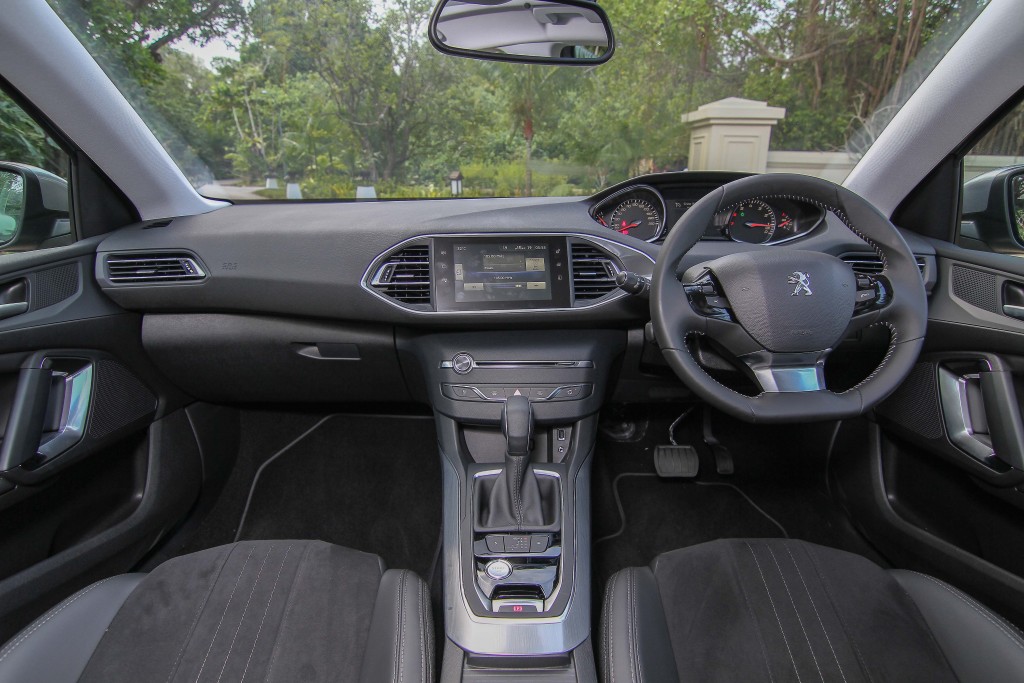 Peugeot308_MediaDrive_244