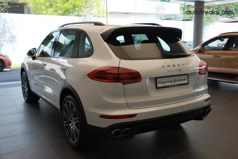 2015 Porsche Cayenne  (10)