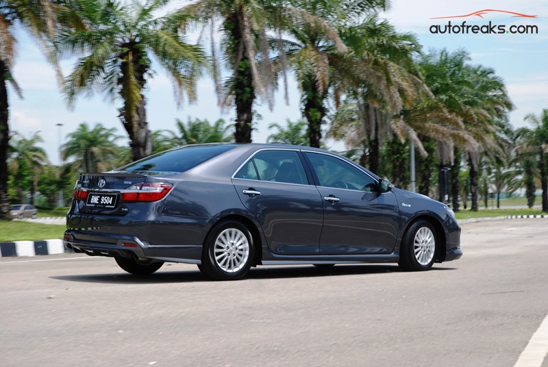 2015 Toyota Camry - 18