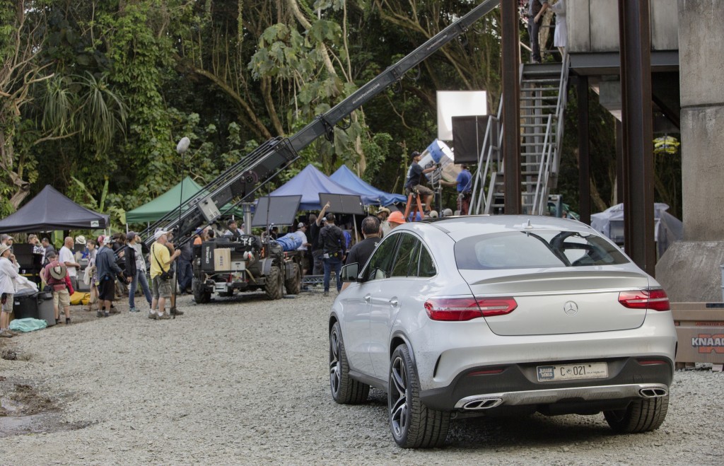 Mercedes-Benz in Jurassic World (12)