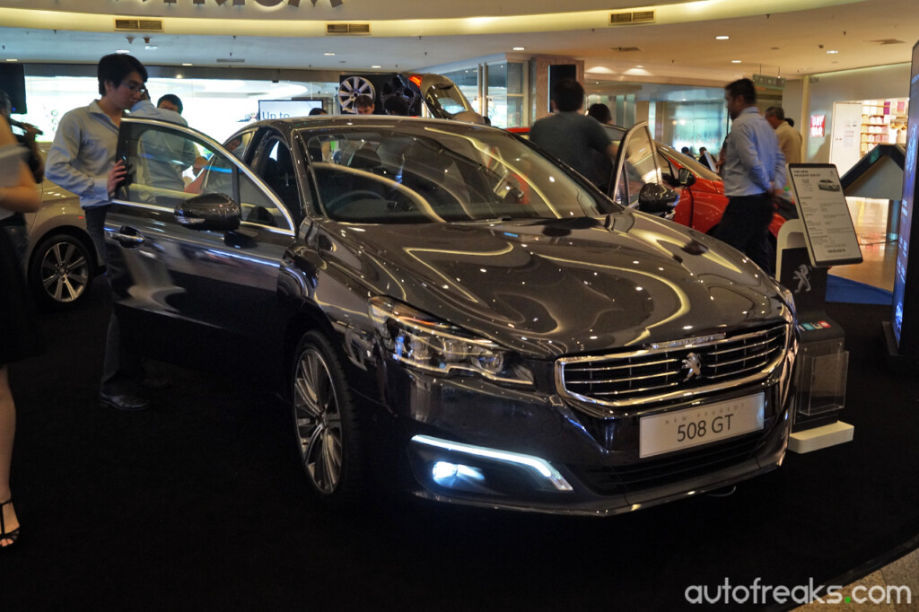 Peugeot_508_Facelift_teaser (1)