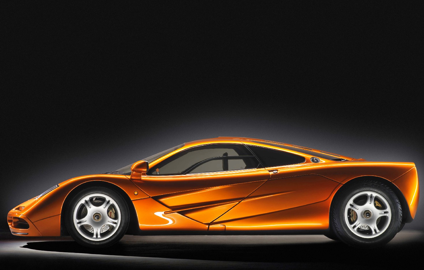 Resized_McLaren_F1 (3)