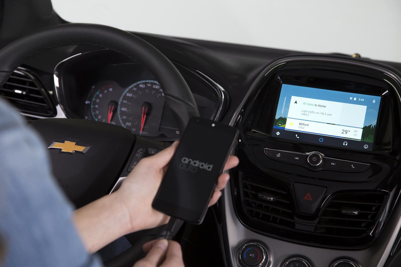 2016-Chevrolet-Cruze-Android_Auto_1