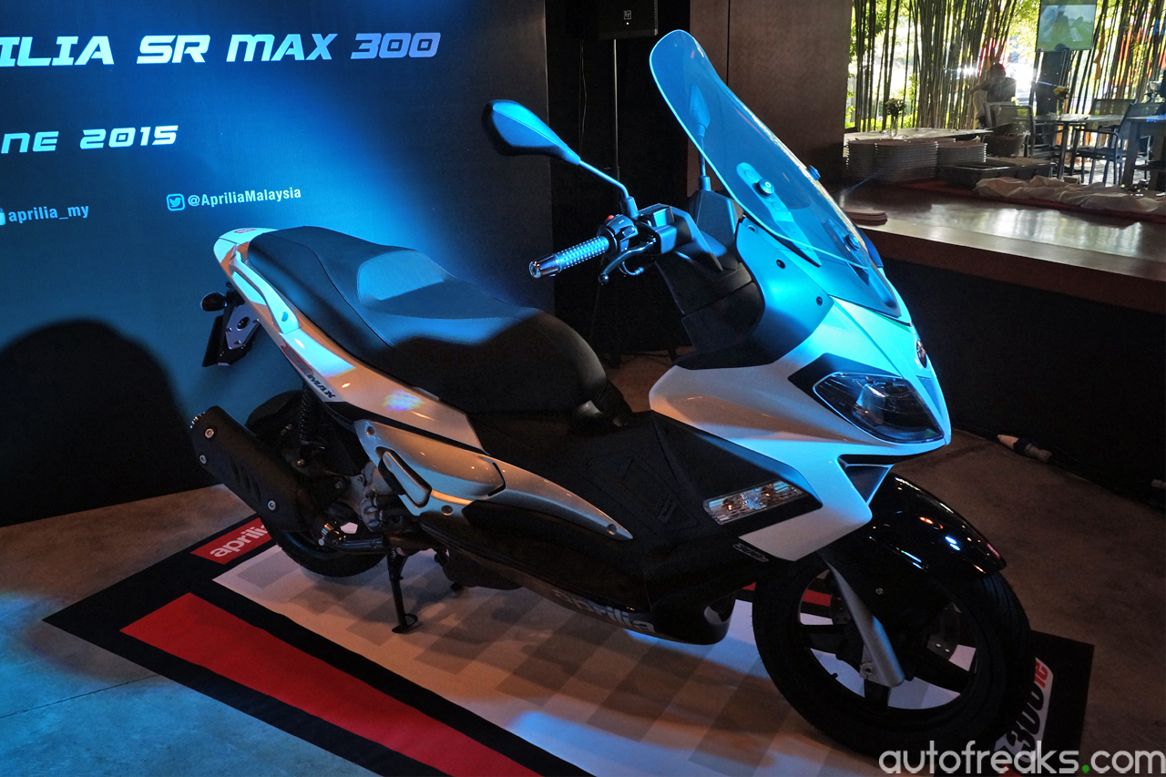 Aprilia_SR_Max_300 (2)