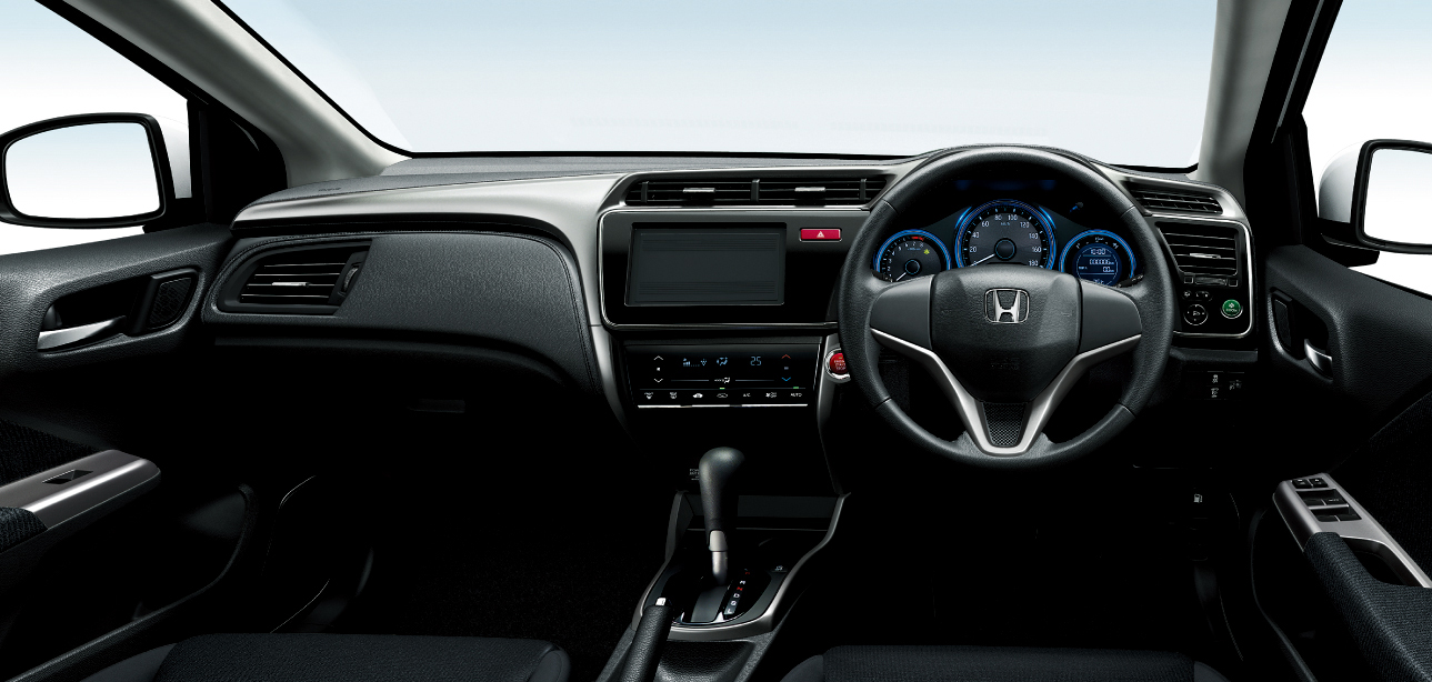 Honda_Grace_LX_Interior