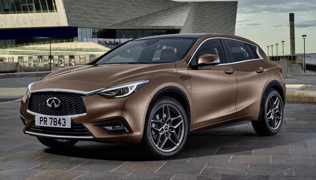 Infiniti_Q30