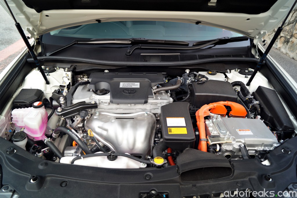 Toyota_Camry_Hybrid_2015 (19)