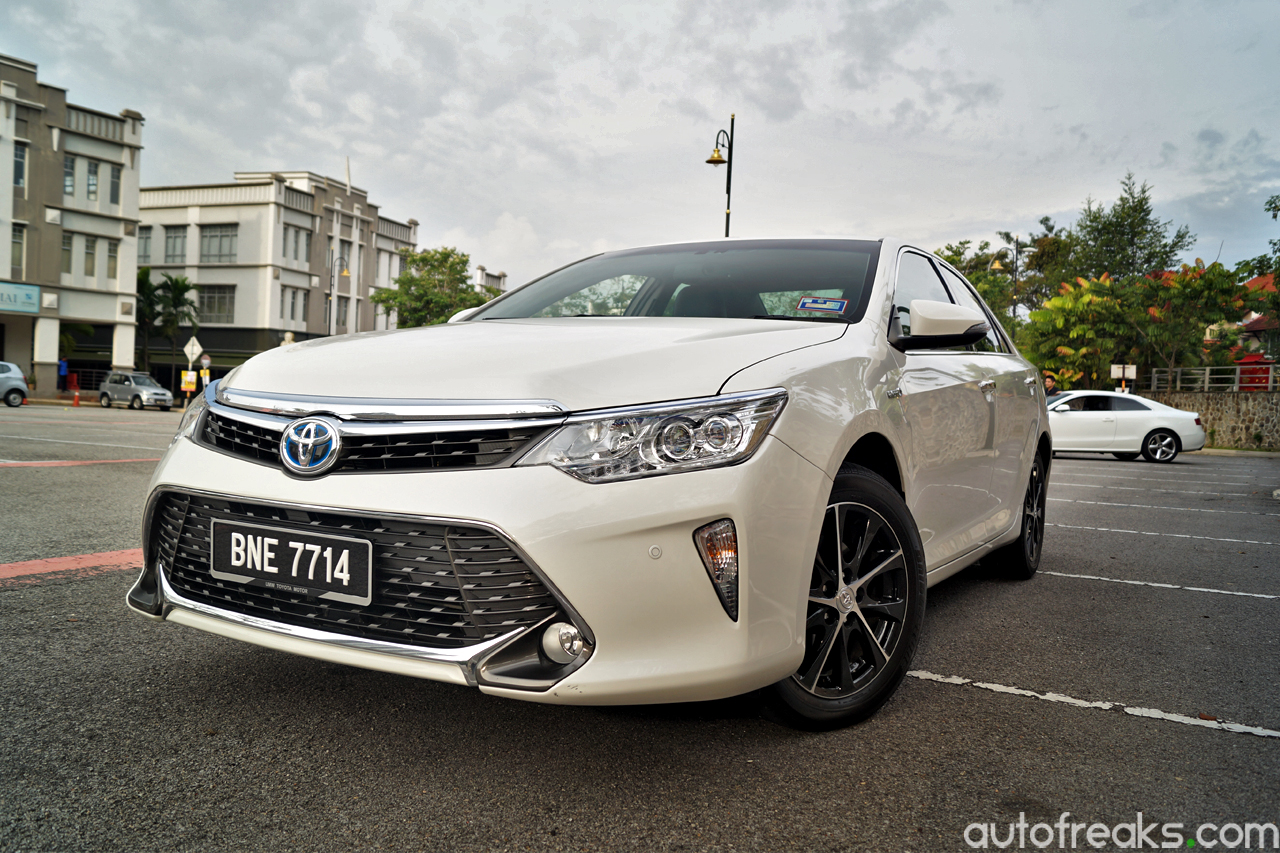 Toyota_Camry_Hybrid_2015 (22)