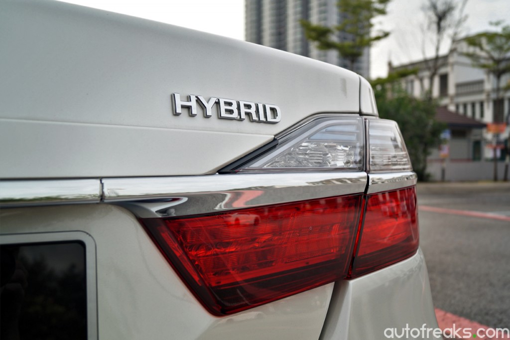 Toyota_Camry_Hybrid_2015 (25)