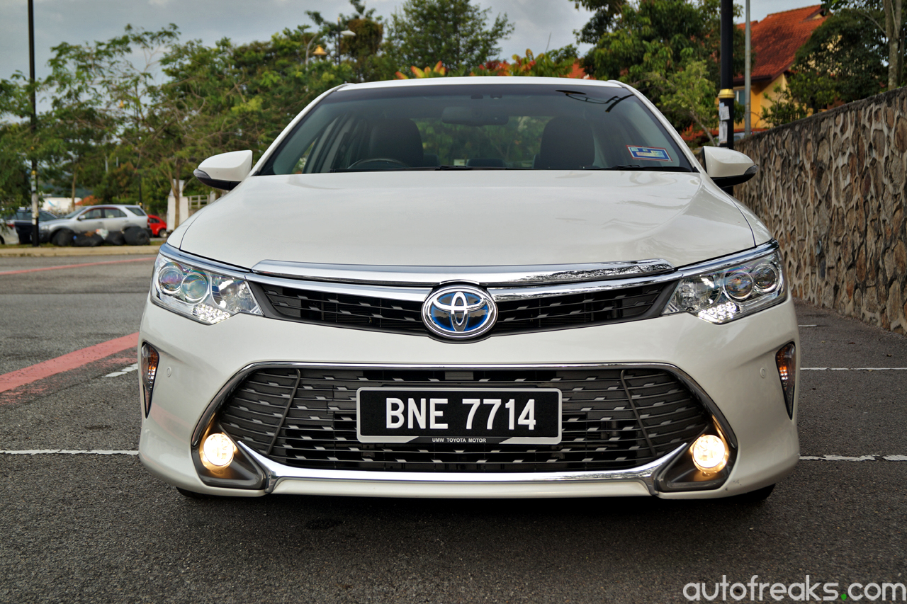 Toyota_Camry_Hybrid_2015 (30)