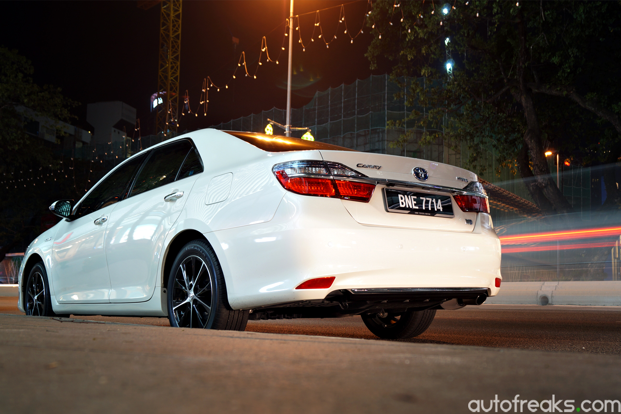 Toyota_Camry_Hybrid_2015 (34)