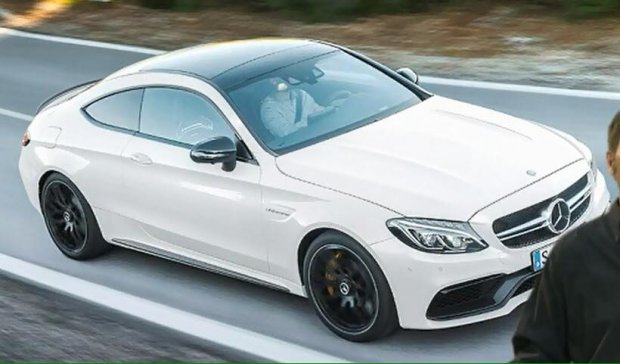 2016_Mercedes_AMG_C_63_S_Coupe_1
