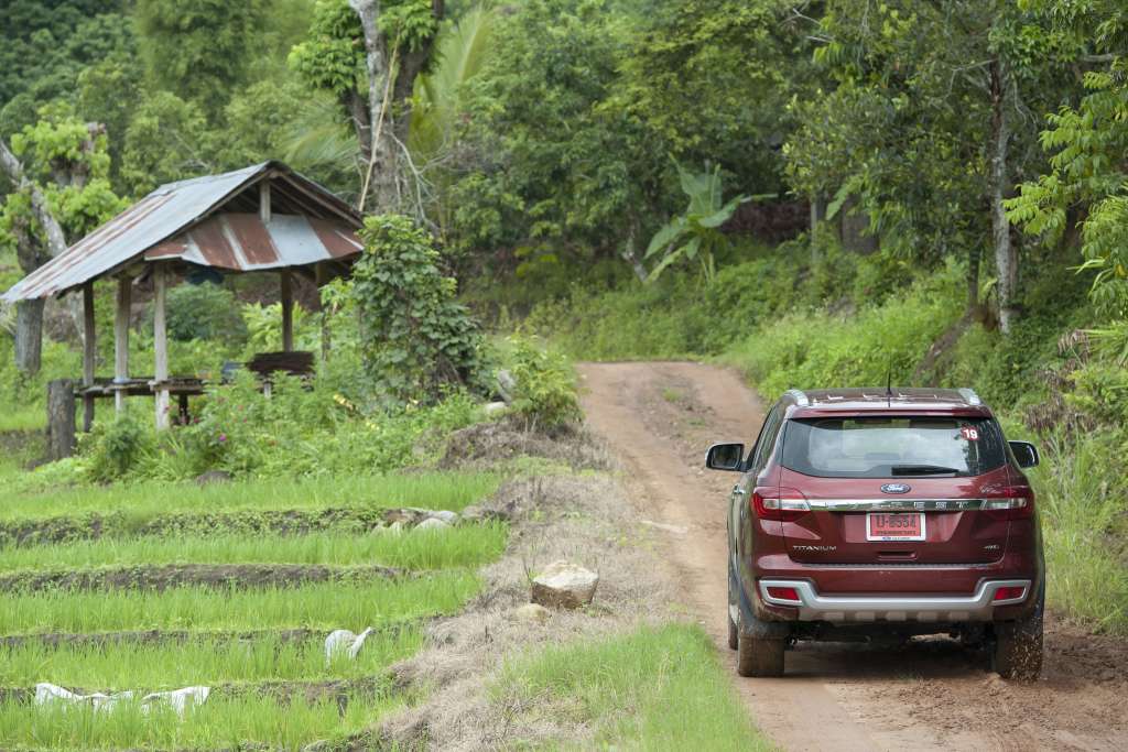 Ford Everest drive 056