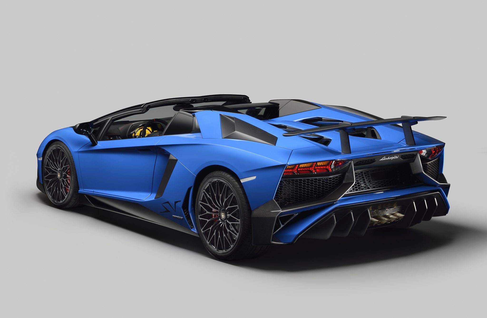 Lamborghini_Aventador_SV_Roadster_3