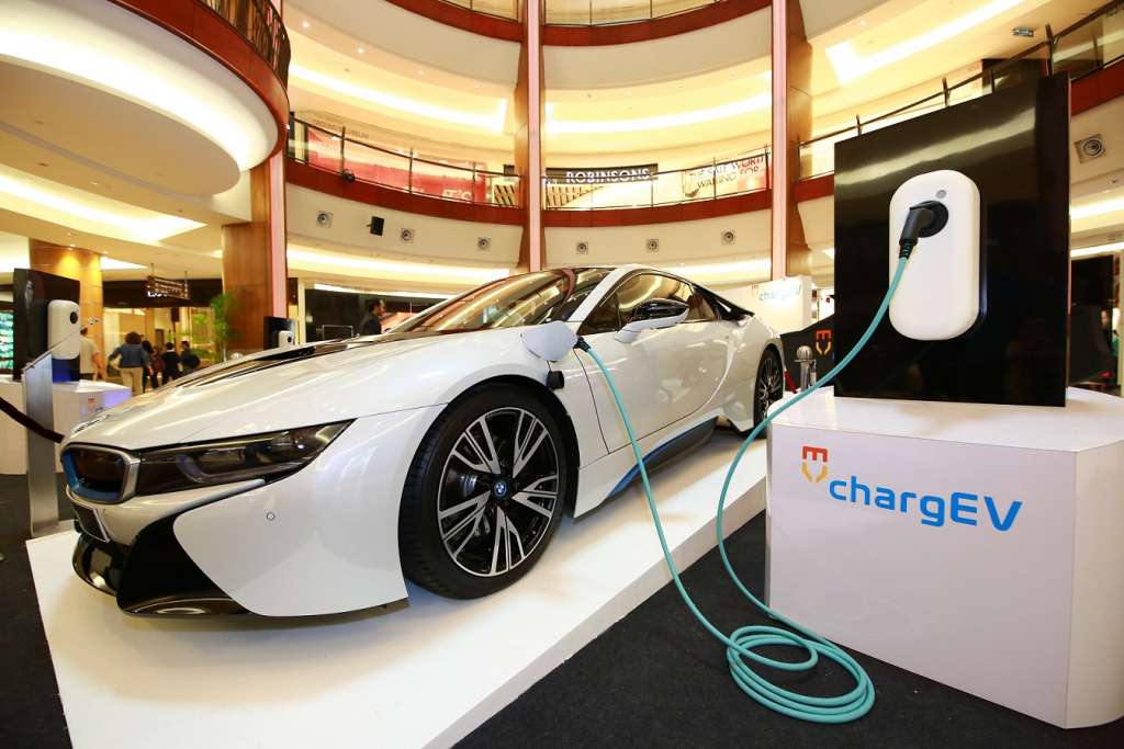The BMW i8 at the ChargEV roadshow (1)