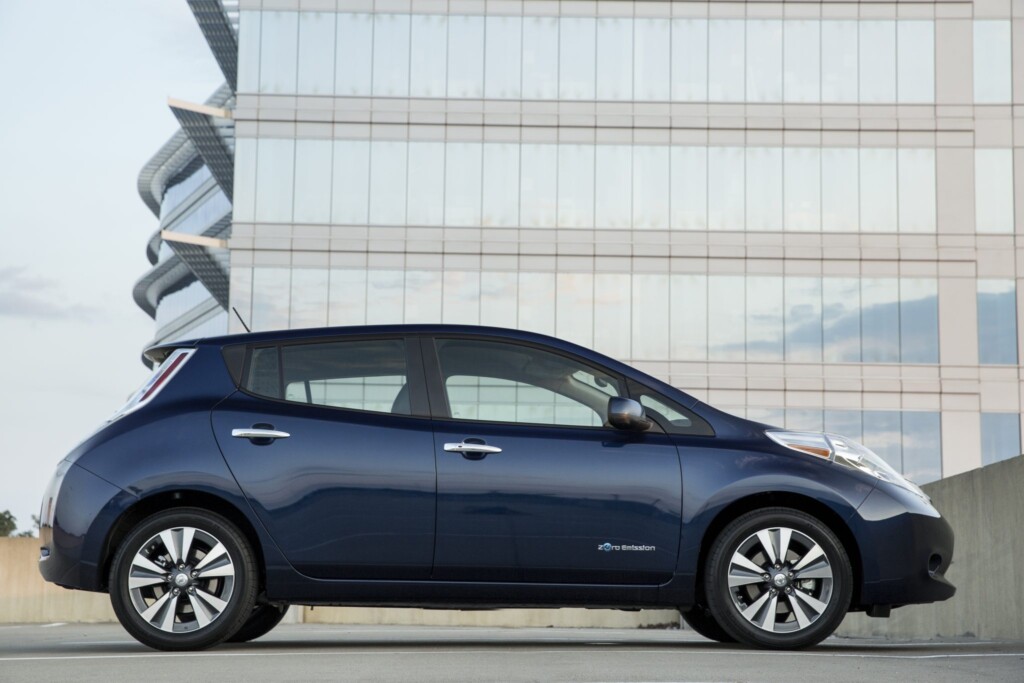 For the 2016 model year, LEAF adds a number of significant enhancements - beginning with a new 30 kWh battery for LEAF SV and LEAF SL models that delivers an EPA-estimated driving range of 107 miles* on a fully charged battery. The range of a LEAF S model is 84 miles, giving buyers a choice in affordability and range.