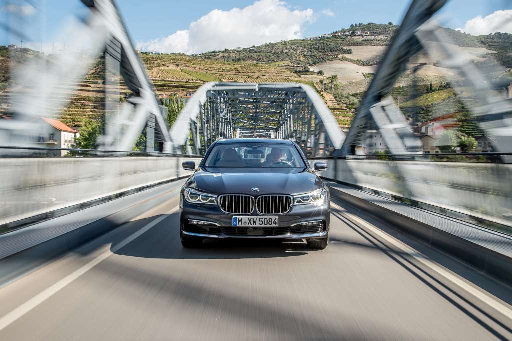 BMW_7-series_X1_2Series-07