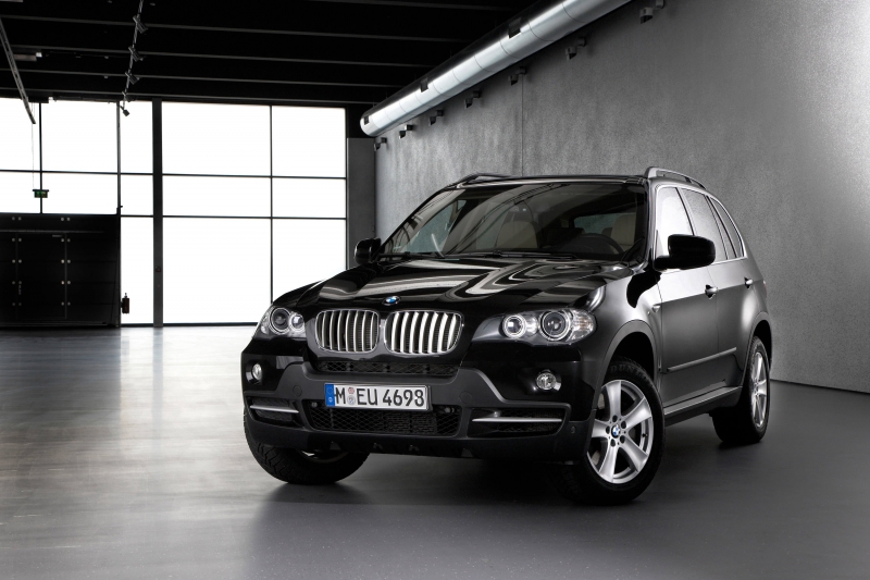 Black-BMW-X5-Wallpaper