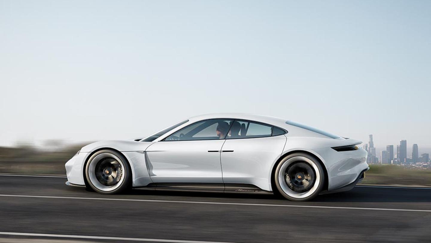 Porsche_Mission_E_Concept_3