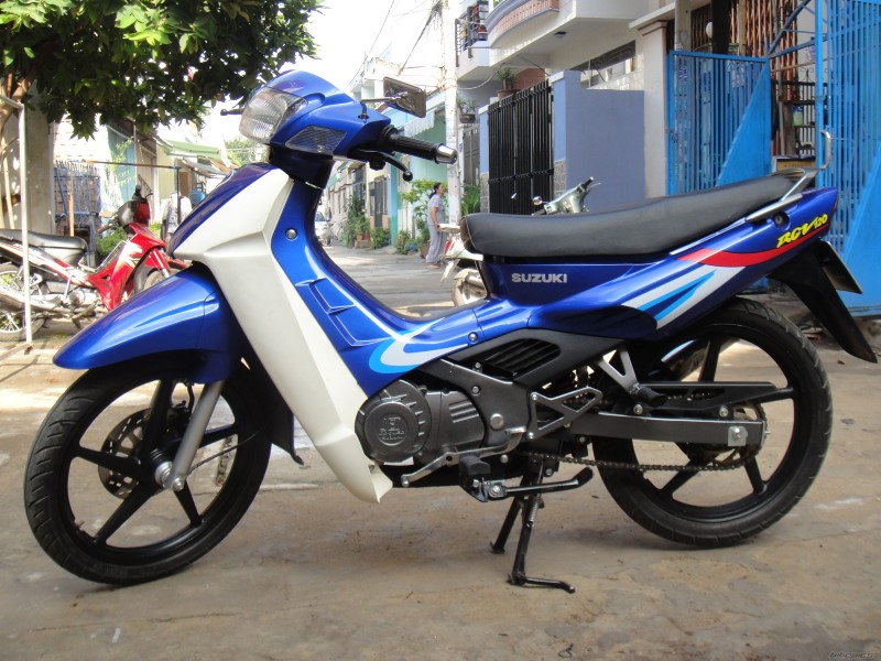 Suzuki_RGV_120